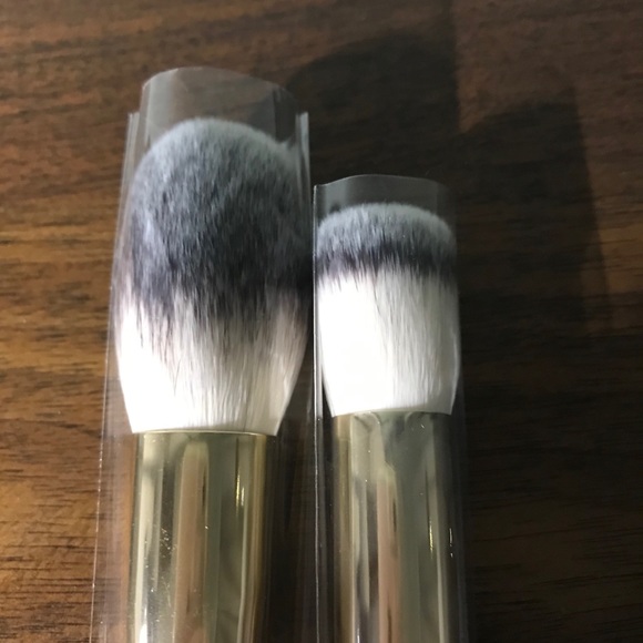 Sold Battington 2 piece brush set. - Picture 3 of 3